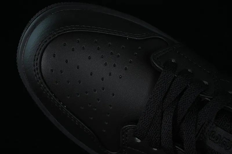 All categories Air Jordan Jordan series basketball shoes Air Jordan 1 Low Z version Air Jordan 1 Low AJ1 Joe 1 black and gray low-top cultural casual sneakers 553558-091